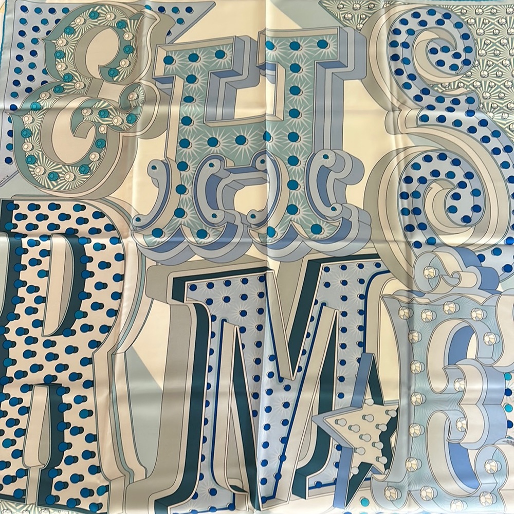 Authentic HERMES 90cm silk scarf.